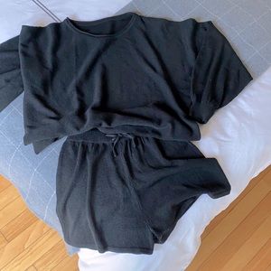 2 piece lounge set, no name, no tags, NEW